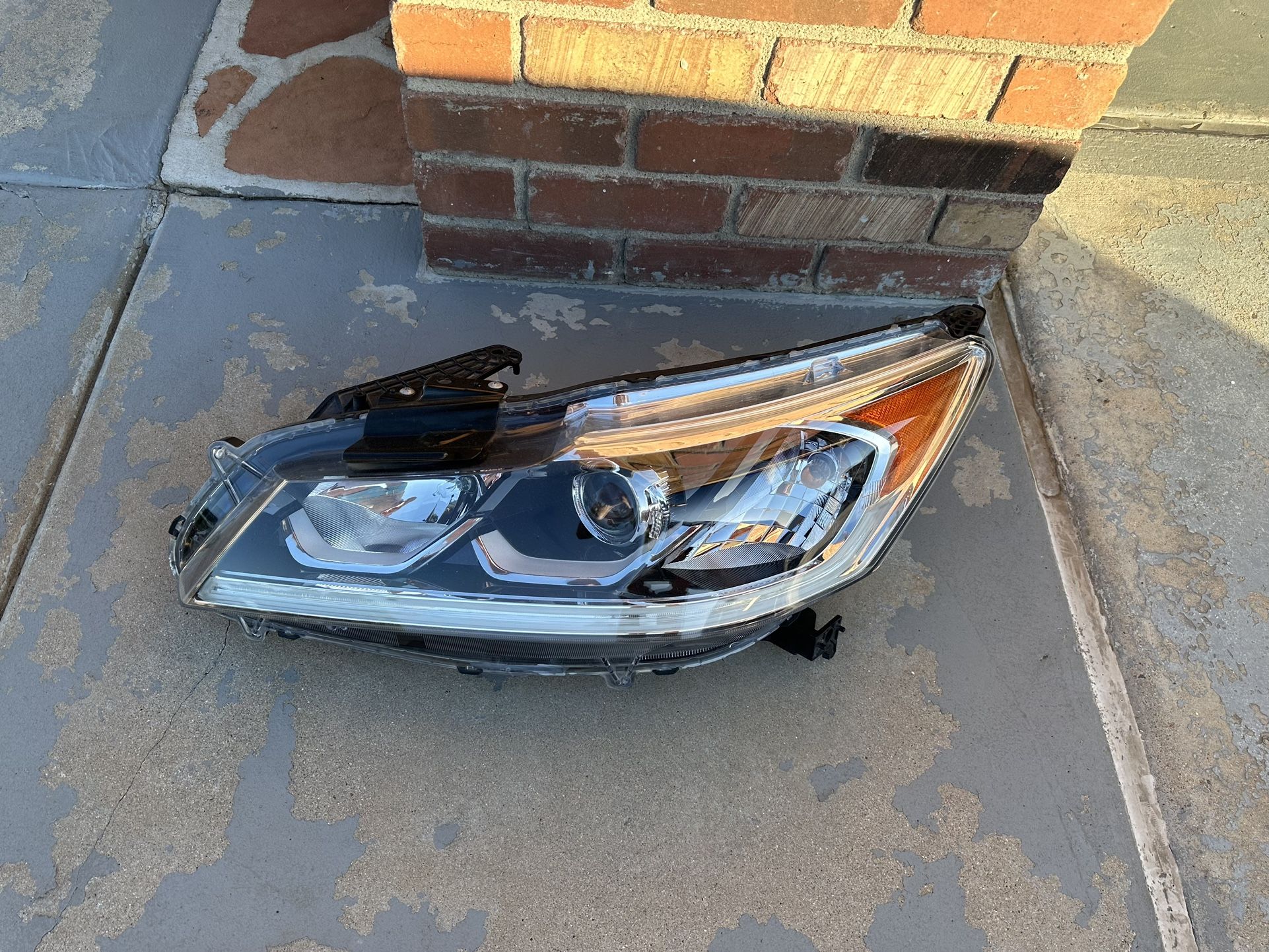 Honda Accord Headlight 2016 - 2017, Honda Accord Headlamp, OEM ORIGINAL HONDA PART, driver side