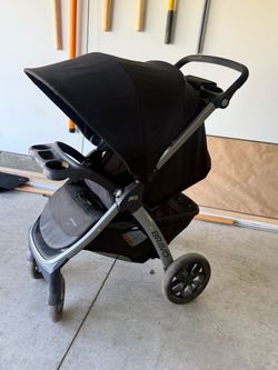 Chicco Bravo Quick-Fold Stroller - Black