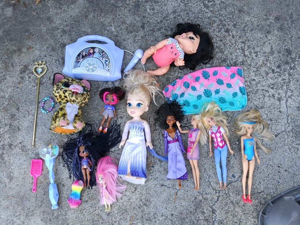 Lot of girls toys - dolls Frozen Barbie