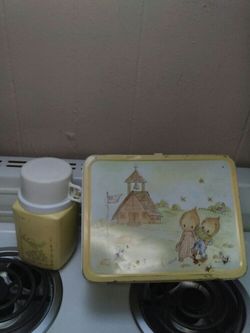1975 Hallmark Cards Metal Lunch Box.