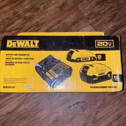 Dewalt 20v batteries and charger 95$ new/Nuevas....