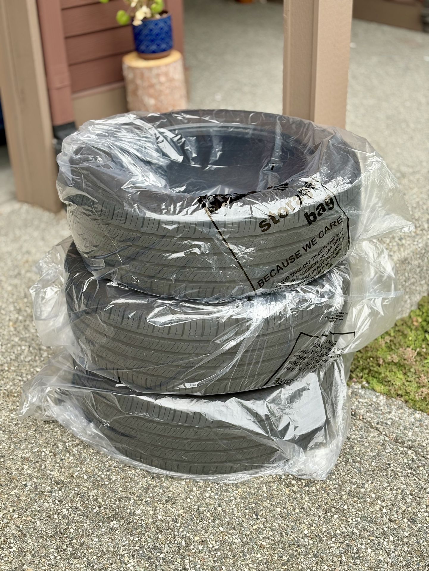 Michelin Primacy Tour A/S 225/60R18 Tires