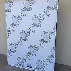 Deluxe Brand Queen Size Set 