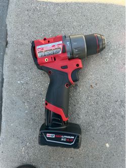 Milwaukee fuel drill M12