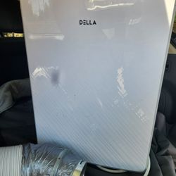 Della Portable Air Conditioner