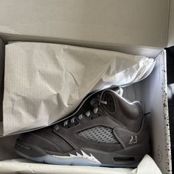 Wolf Gray Jordan 5s 