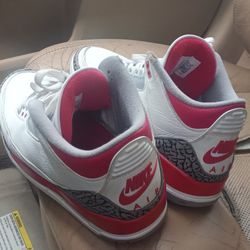 JORDAN 3 RETRO (SIZE 10)MEN