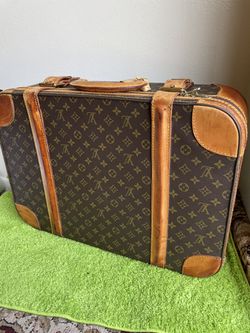 1980s Vintage Louis Vuitton Suitcase Great Shape for Sale in