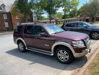Ford Explorer 2006 8 Cylinders