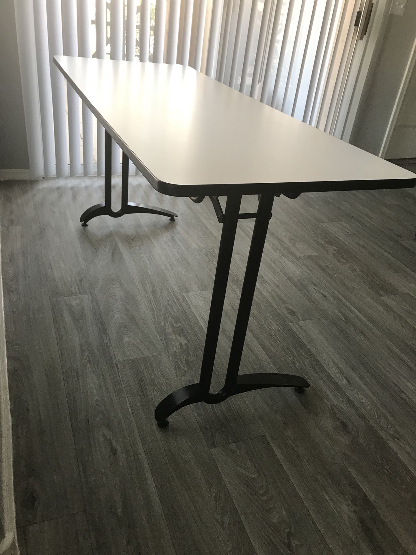 60x24 VERSTEEL BRAND PROFESSIONAL OFFICE DESK / TABLE LIKE NEW FOLDABLE