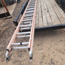 32 Ft Warner Red Fiberglass Ladder 