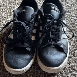 Black Adidas Grand courts