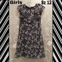 GIRLS (NOT WOMENS) BLACK & WHITE STRIPE DRESS SIZE 12