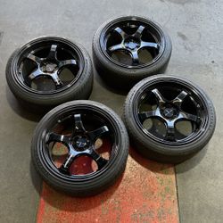 Weds RN05 18x8.5 +45 5x100