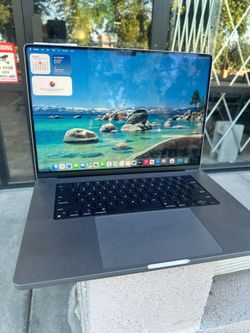 SUPER BOWL SALE  16" MacBook Pro Retina M1 Pro 10-Core CPU, 16-Core GPU, 32GB Ram, 512GB SSD 2021
