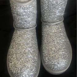 Silver Glitter Uggs Never Worn Size 6