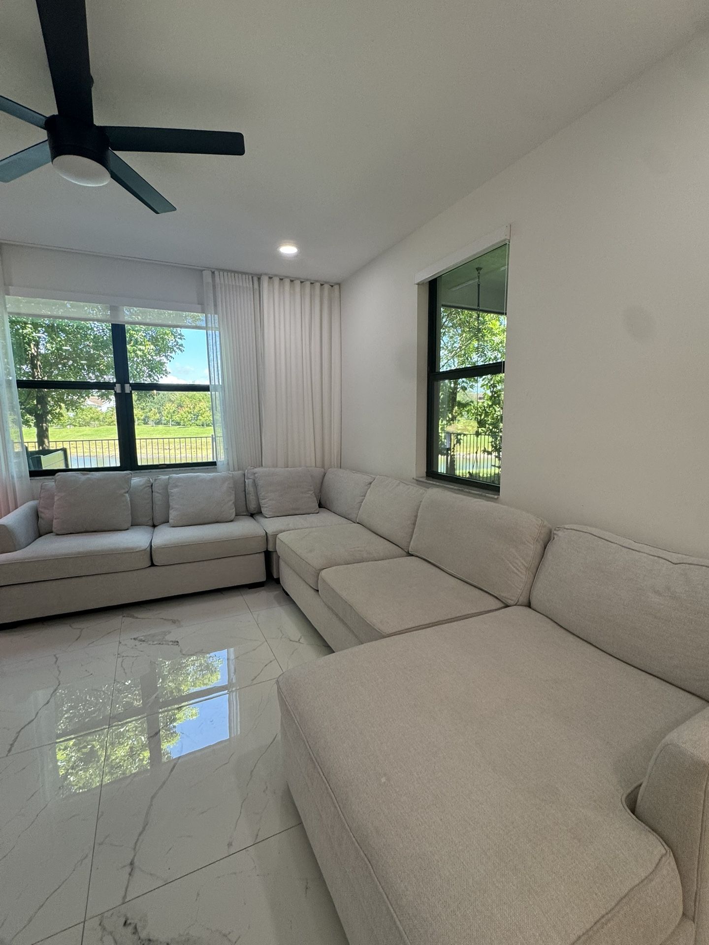 Macys Sectional Off White/light Gray New