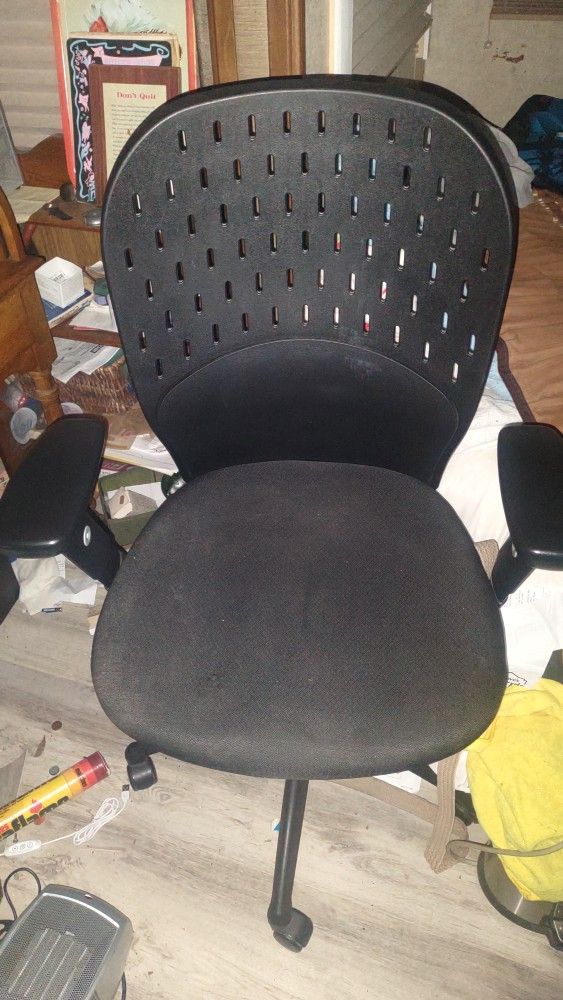 Swivel Desk Chair