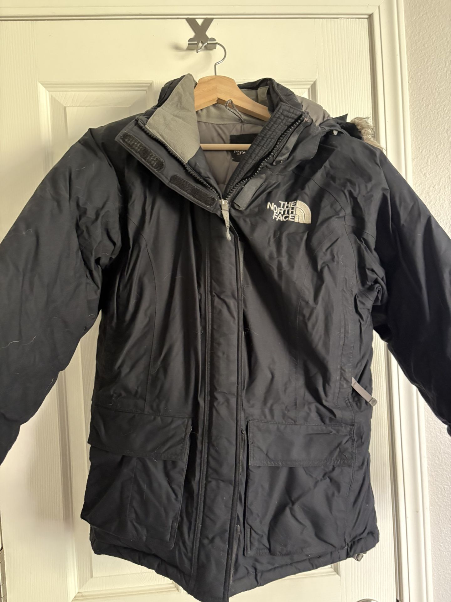 Women’s North Face Down Parka Size Small