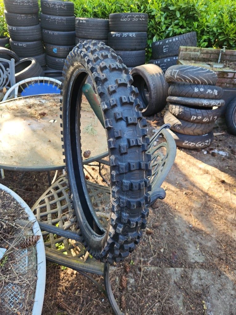 80/100/21 Front Motocross Tire