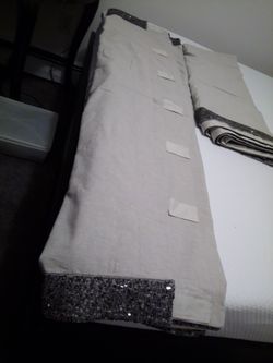 Bellas Cortinas Forradas con Bello Diseño Casi Nuevas.