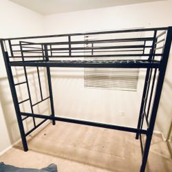Twin Metal Loft Bed (Black) — Top Bunk Only