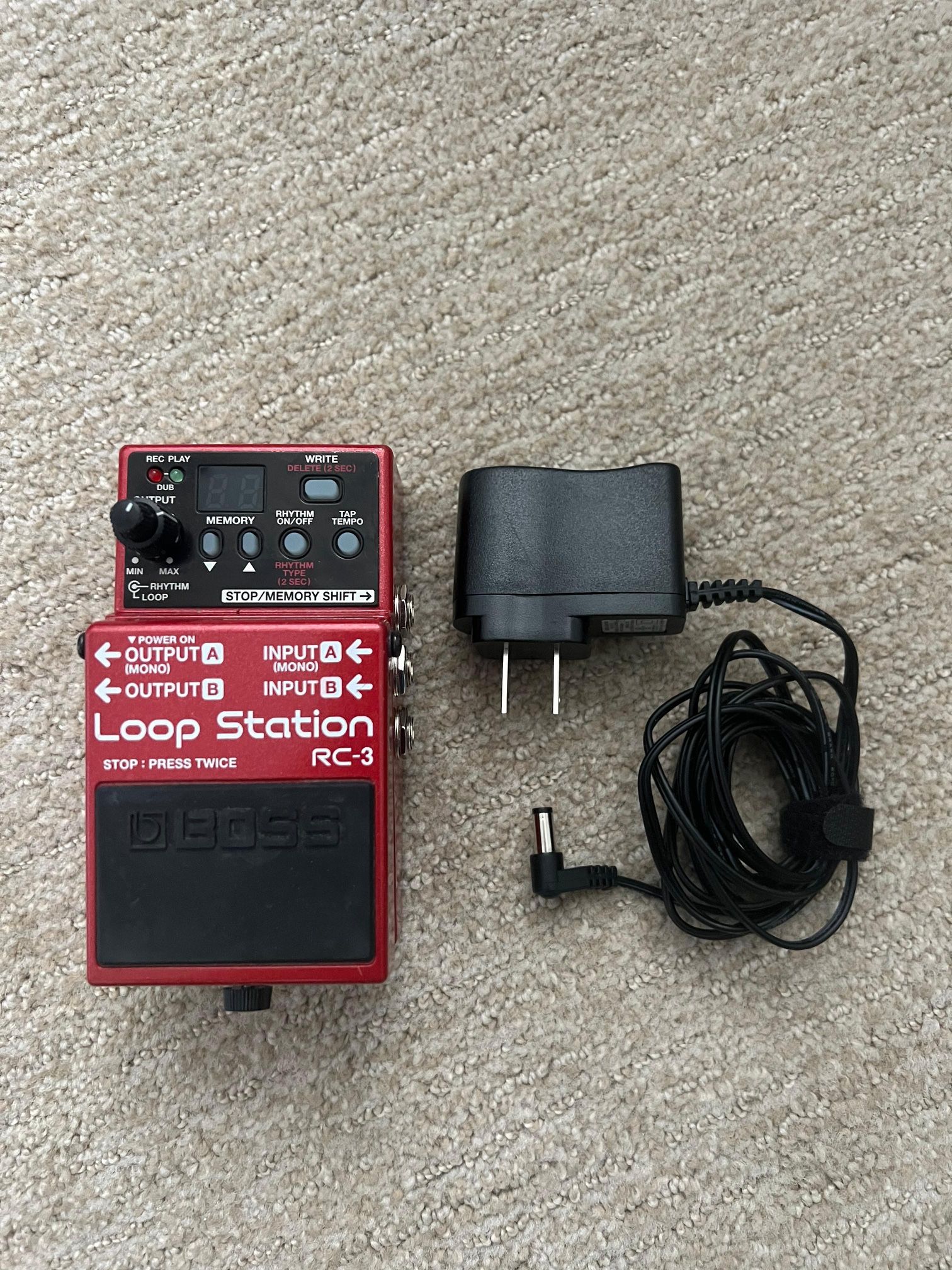 🎸 FOR SALE: BOSS RC-3 Loop Station + AC Adapter 🎸