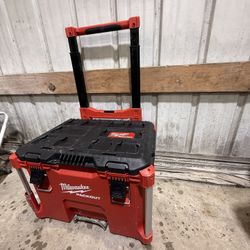 Milwaukee PACKOUT 22 in. Rolling Modular Tool Box Low Profile Handle