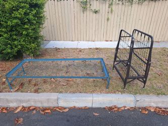 Free, cot and fold out bed.