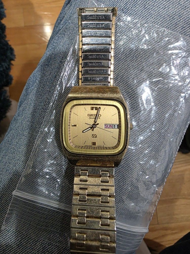 Vintage Seiko SQ watch