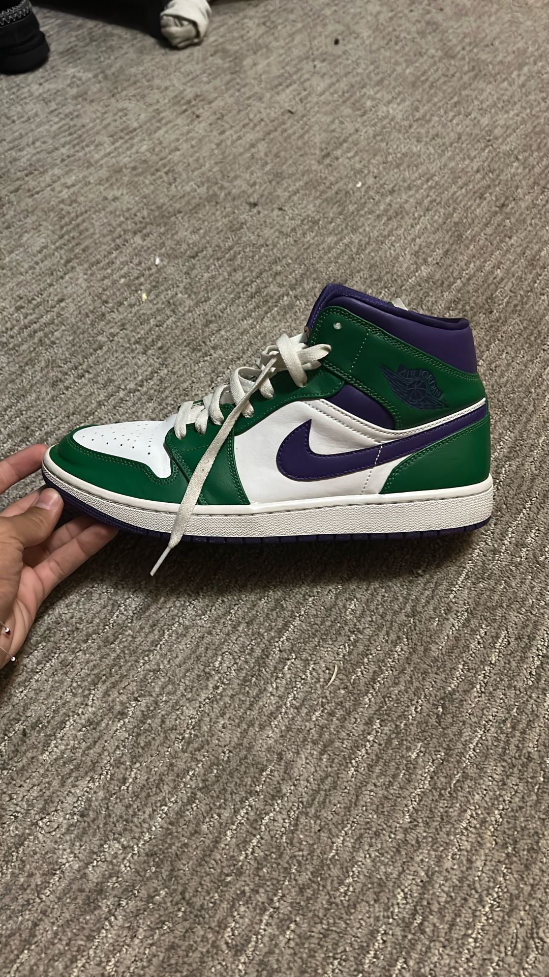 Jordan 1 Mid “Hulk”