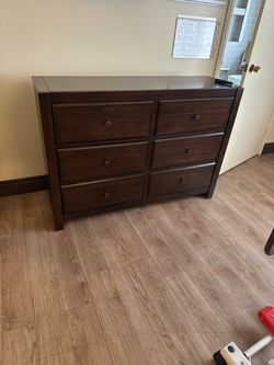 Lil chip scratch still clean and in good condition pick up only asking 100 for