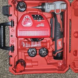 M12 FUEL ProPEX Expander Tool Kit with 1/2 in. - 1 in. RAPID SEAL ProPEX Expander Heads