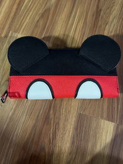 Loungefly wallet Mickey nwot
