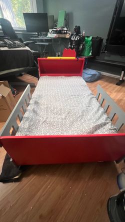 Fire Truck Wooden Toddler Bed + Brand New Mattress