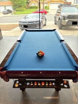 Pool Table (8 ft)