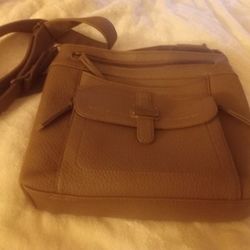 Very Nice White Mountain Purse. Tan. Light Brown. Clean, Smoke Free. Will Match A Lot . Very Clean Inside & Out. New,  But No Tags.  