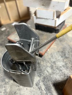 Royce Rolls Mop Bucket w/ Wringer