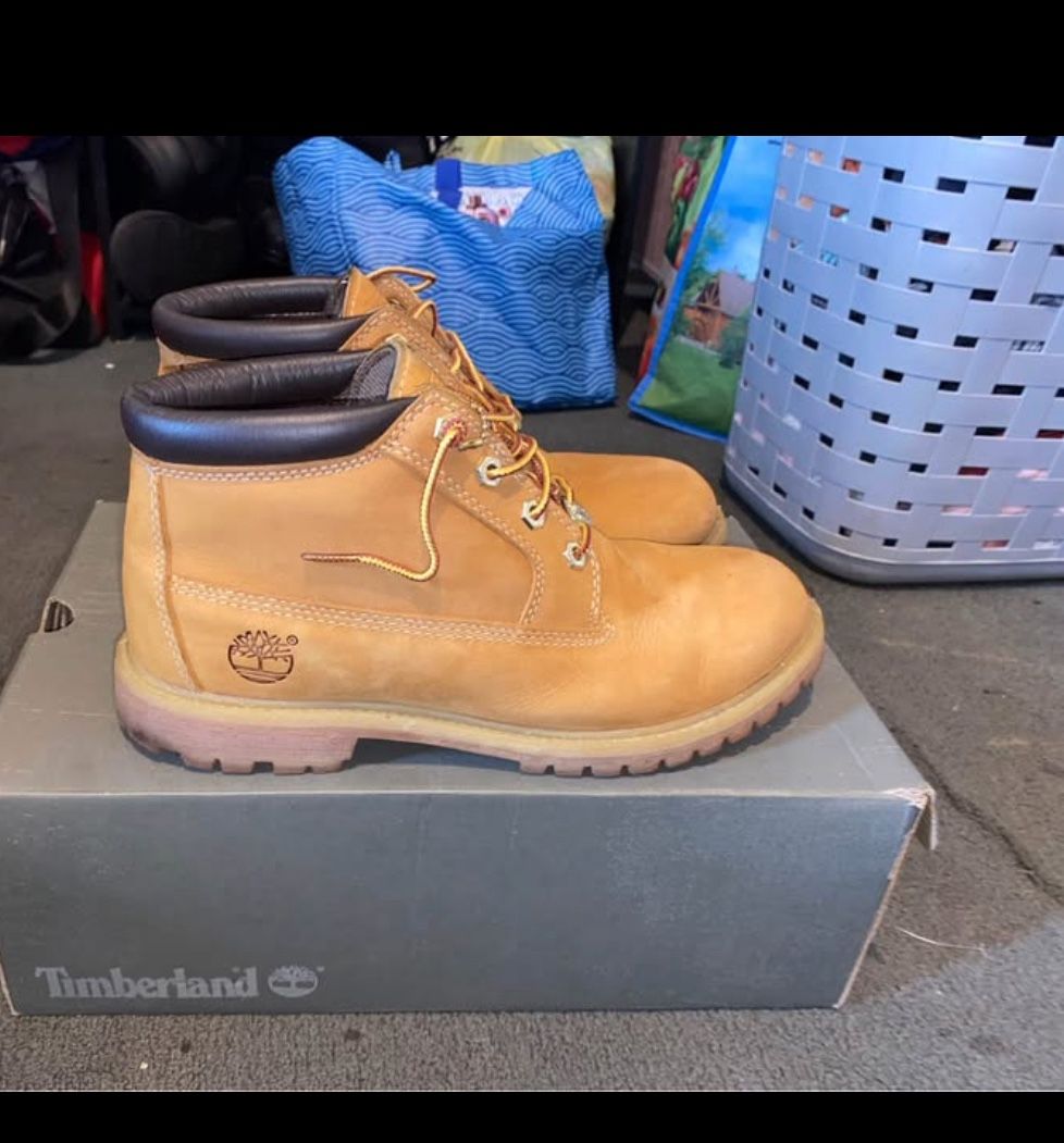 Low Top Timberland Boots With Original Box