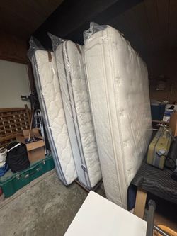 Beautiful queen mattress