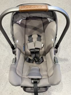 Nuna Pipa Car Seat w/Base $70