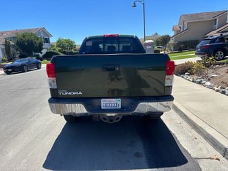 Toyota Tundra Pickup Truck