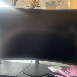 32’ Inch Samsung Curved Monitor 