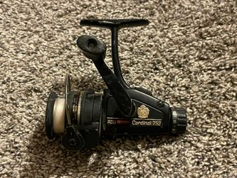 ABU Garcia Cardinal 752 Fishing Reel 