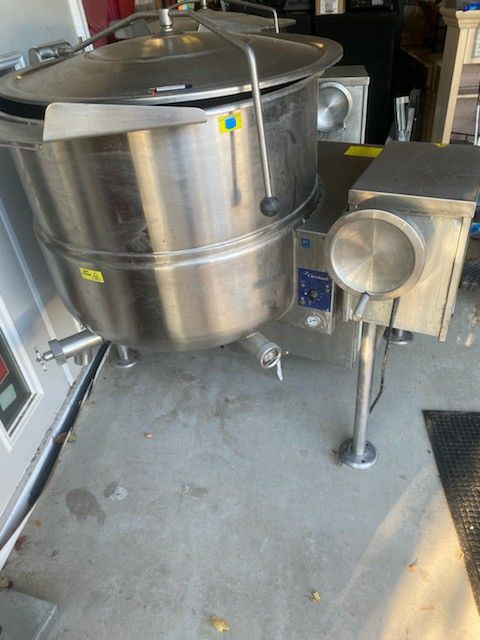 60 GALLON CLEVELAND KETTLE