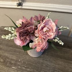 Spring Floral Arrangement 