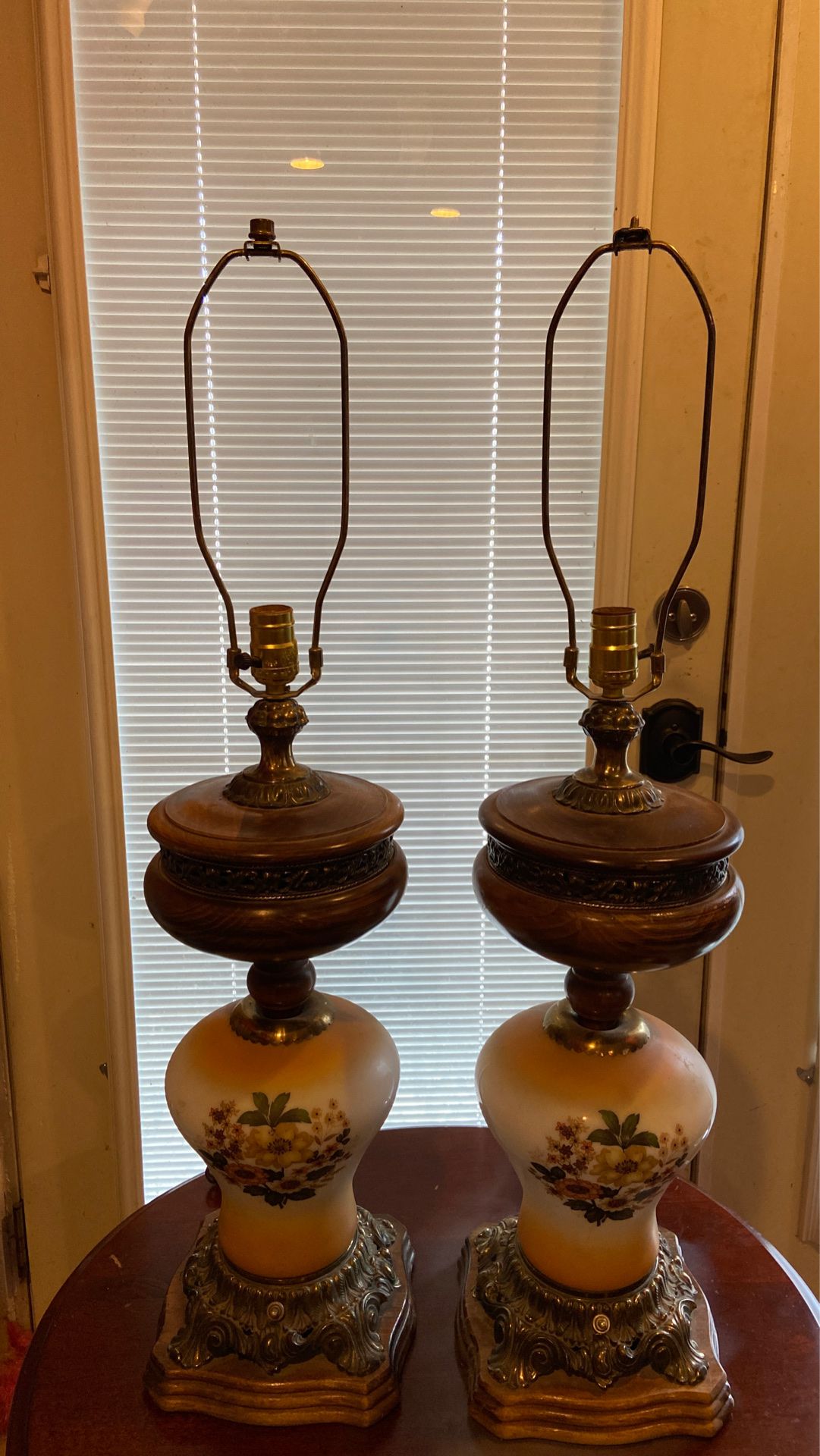 Antique lamp set
