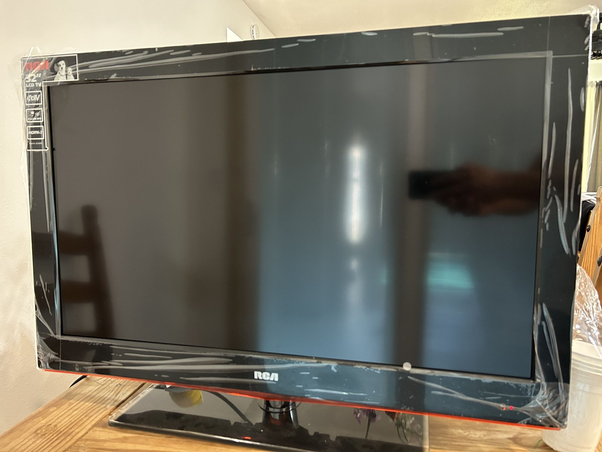 RCA 32 Inch LCD HDTV