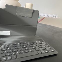 Logitech iPad Pro 11”/ Air Keyboard Case