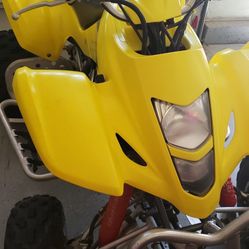 Títulos Limpio 400 Suzuki Ay Tengo Nuevo Inision Solo No Tenido Tiempo Para Ponerlo Muy Nuevo Yantas Peladas Todo Lo Demás Muy Bn